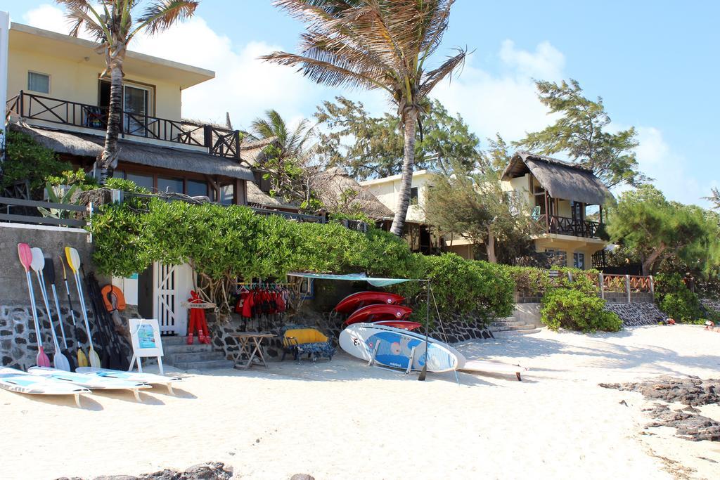 Chantauvent Guest House Blue Bay Exterior photo