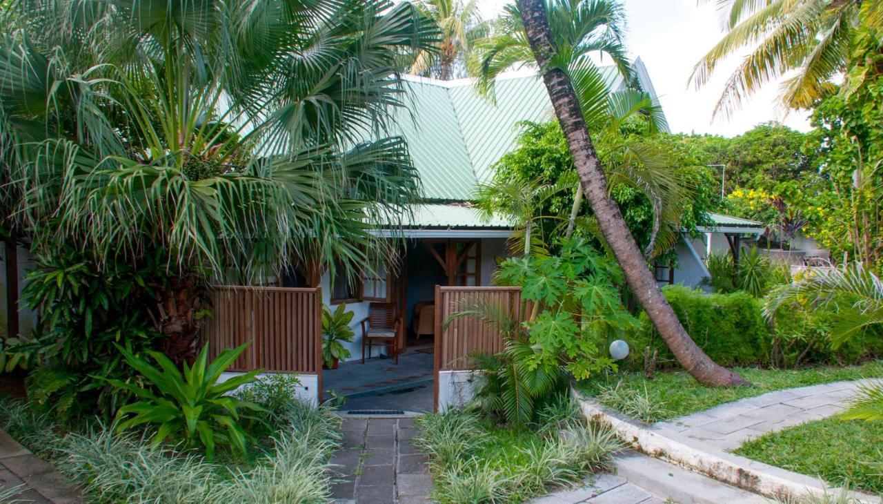 Chantauvent Guest House Blue Bay Exterior photo